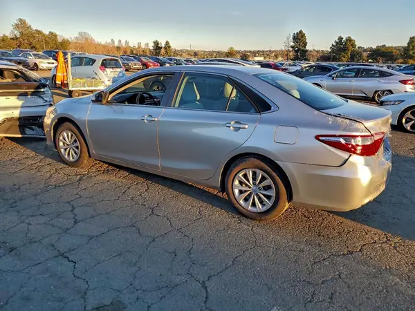 4T4BF1FK4GR528361 2016 TOYOTA CAMRY - Image 2