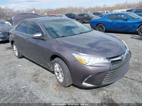 4T4BF1FK4GR529560 2016 TOYOTA CAMRY - Image 1