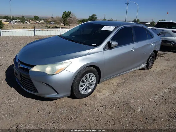 4T4BF1FK4GR532913 2016 TOYOTA CAMRY - Image 2