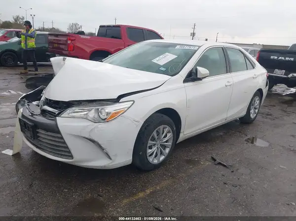 4T4BF1FK4GR535679 2016 TOYOTA CAMRY - Image 2