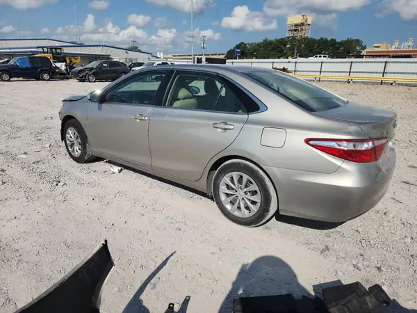 4T4BF1FK4GR541322 2016 TOYOTA CAMRY - Image 2