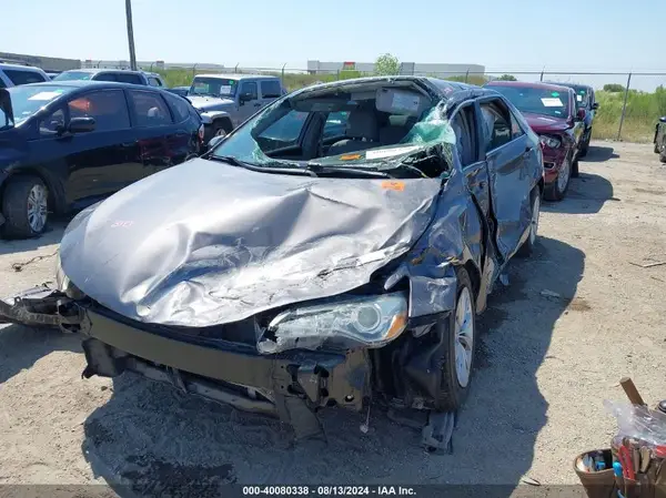 4T4BF1FK4GR542809 2016 TOYOTA CAMRY - Image 2