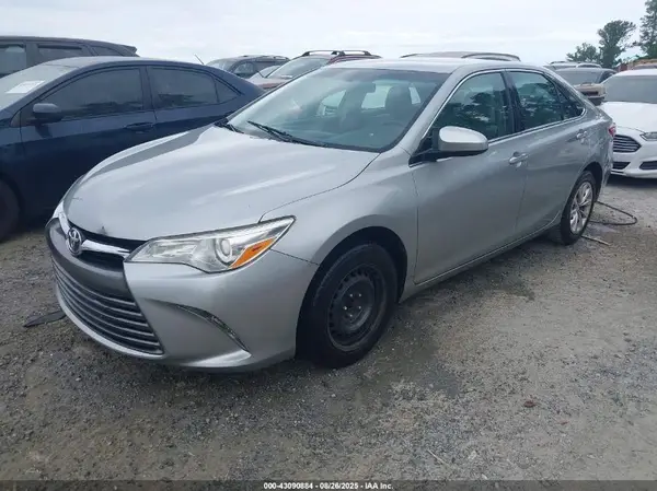 4T4BF1FK4GR545676 2016 TOYOTA CAMRY - Image 2