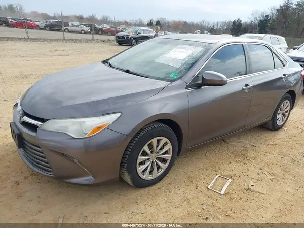 4T4BF1FK4GR546875 2016 TOYOTA CAMRY - Image 2