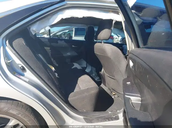 4T4BF1FK4GR547623 2016 TOYOTA CAMRY - Image 8
