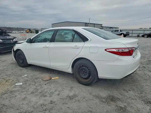 4T4BF1FK4GR552921 2016 TOYOTA CAMRY - Image 2