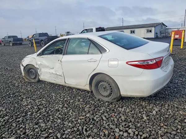 4T4BF1FK4GR553888 2016 TOYOTA CAMRY - Image 2