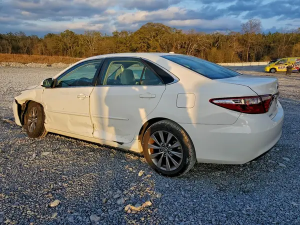 4T4BF1FK4GR554264 2016 TOYOTA CAMRY - Image 2