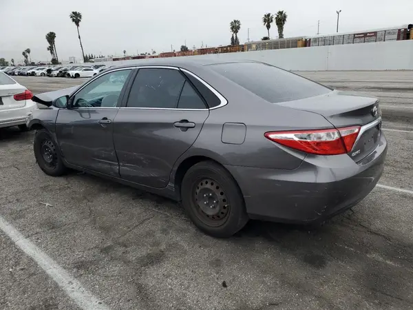 4T4BF1FK4GR554359 2016 TOYOTA CAMRY - Image 2