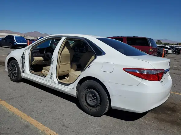 4T4BF1FK4GR555009 2016 TOYOTA CAMRY - Image 2
