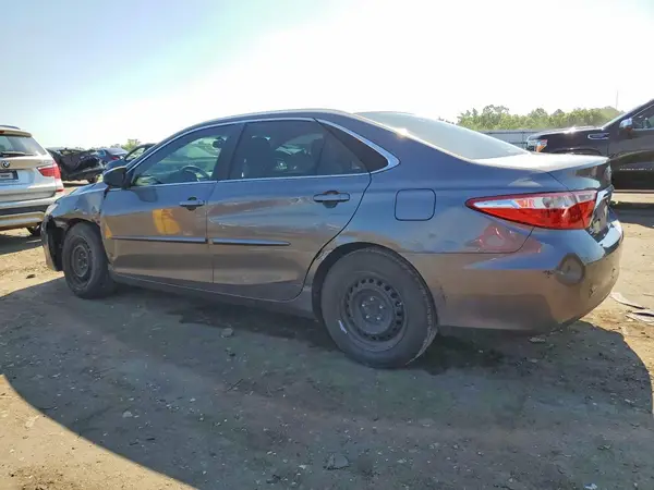 4T4BF1FK4GR556631 2016 TOYOTA CAMRY - Image 2