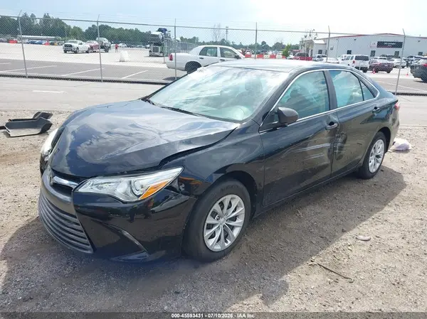 4T4BF1FK4GR557682 2016 TOYOTA CAMRY - Image 2