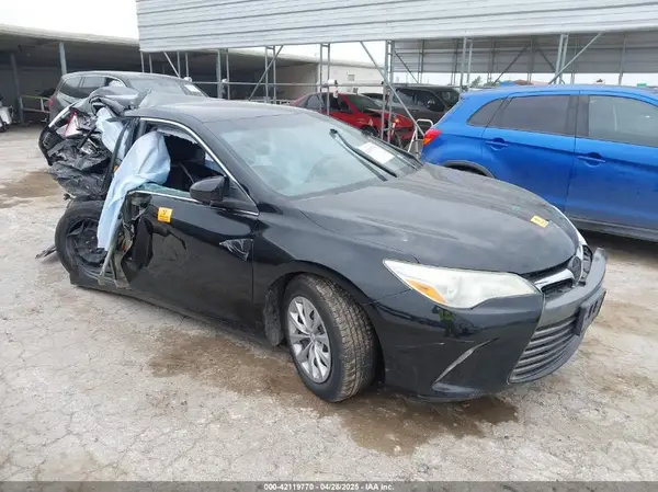4T4BF1FK4GR557780 2016 TOYOTA CAMRY - Image 1