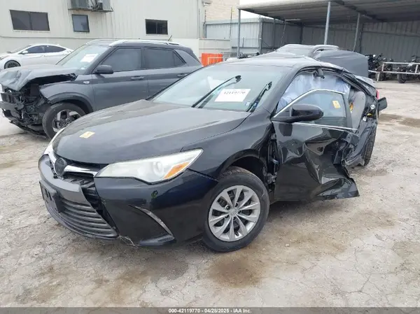 4T4BF1FK4GR557780 2016 TOYOTA CAMRY - Image 2