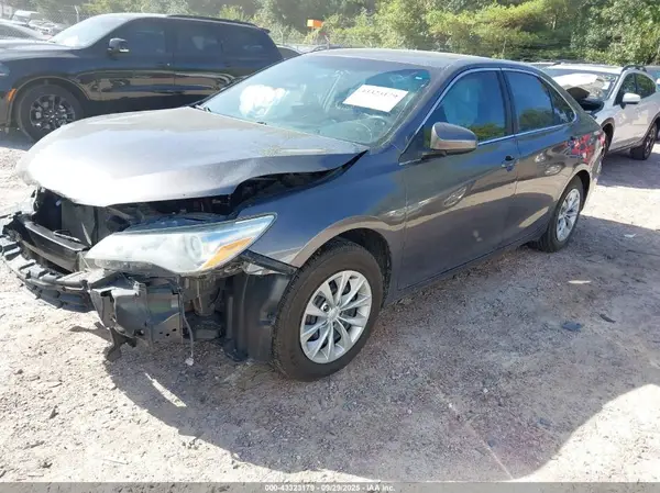 4T4BF1FK4GR563661 2016 TOYOTA CAMRY - Image 2