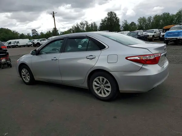 4T4BF1FK4GR567919 2016 TOYOTA CAMRY - Image 2