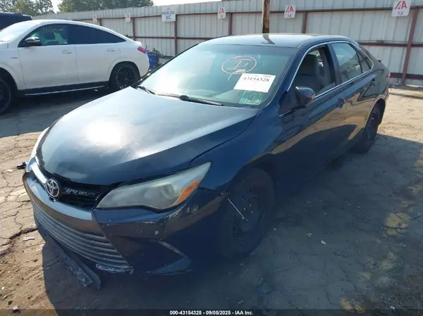 4T4BF1FK4GR568102 2016 TOYOTA CAMRY - Image 2