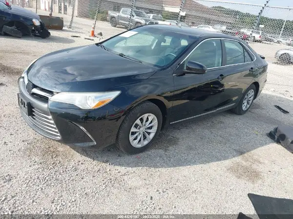 4T4BF1FK4GR568942 2016 TOYOTA CAMRY - Image 2