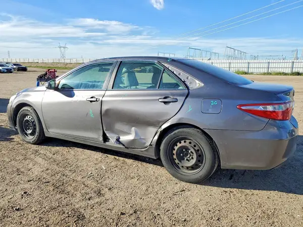 4T4BF1FK4GR569945 2016 TOYOTA CAMRY - Image 2
