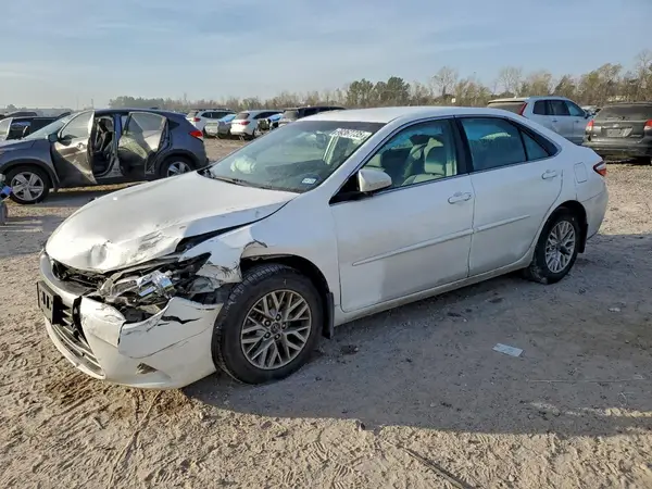 4T4BF1FK4GR570996 2016 TOYOTA CAMRY - Image 1