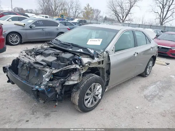 4T4BF1FK4GR582629 2016 TOYOTA CAMRY - Image 2