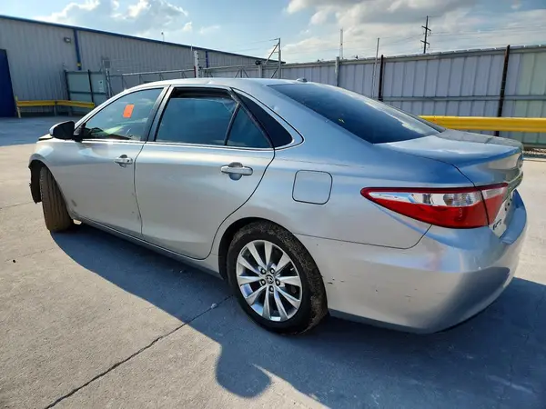 4T4BF1FK5GR517210 2016 TOYOTA CAMRY - Image 2