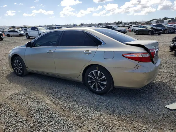 4T4BF1FK5GR517613 2016 TOYOTA CAMRY - Image 2