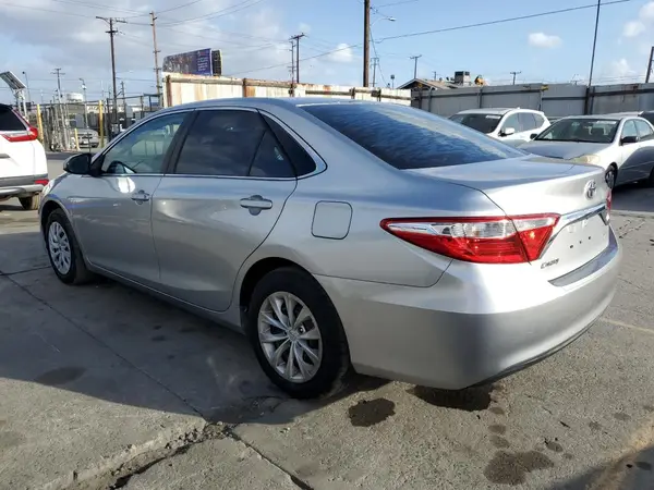 4T4BF1FK5GR519846 2016 TOYOTA CAMRY - Image 2