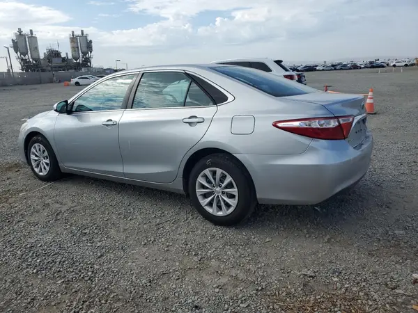 4T4BF1FK5GR521984 2016 TOYOTA CAMRY - Image 2