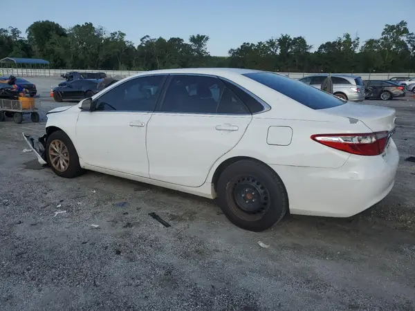 4T4BF1FK5GR526182 2016 TOYOTA CAMRY - Image 2