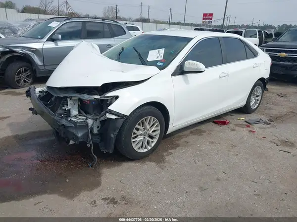 4T4BF1FK5GR527462 2016 TOYOTA CAMRY - Image 2