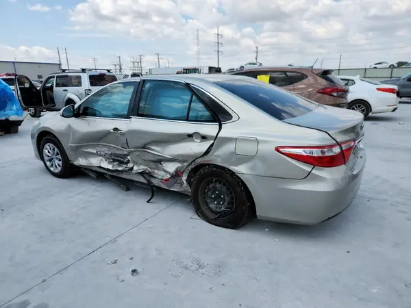 4T4BF1FK5GR529485 2016 TOYOTA CAMRY - Image 2