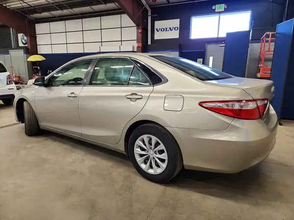 4T4BF1FK5GR530605 2016 TOYOTA CAMRY - Image 2