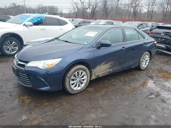 4T4BF1FK5GR530913 2016 TOYOTA CAMRY - Image 2