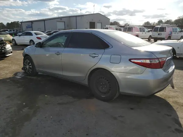 4T4BF1FK5GR531706 2016 TOYOTA CAMRY - Image 2