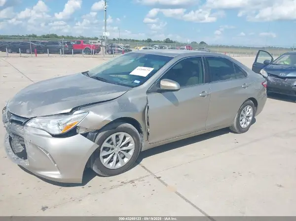 4T4BF1FK5GR533178 2016 TOYOTA CAMRY - Image 2