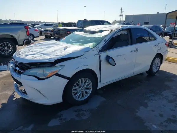 4T4BF1FK5GR533374 2016 TOYOTA CAMRY - Image 2