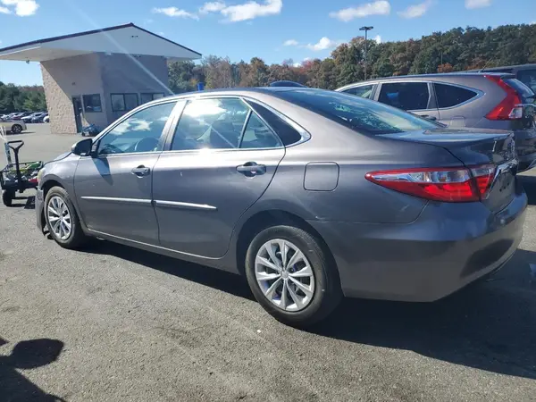 4T4BF1FK5GR534573 2016 TOYOTA CAMRY - Image 2
