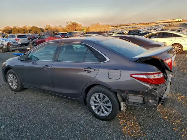 4T4BF1FK5GR535500 2016 TOYOTA CAMRY - Image 2