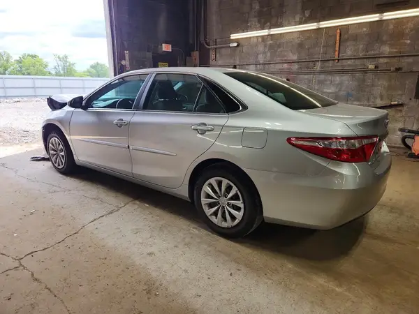 4T4BF1FK5GR535674 2016 TOYOTA CAMRY - Image 2
