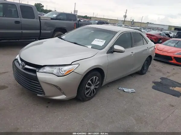 4T4BF1FK5GR538414 2016 TOYOTA CAMRY - Image 2