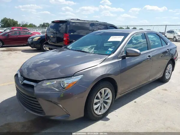 4T4BF1FK5GR546092 2016 TOYOTA CAMRY - Image 2