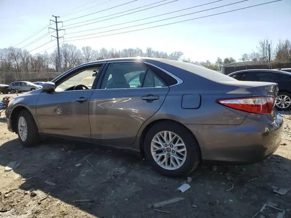 4T4BF1FK5GR551793 2016 TOYOTA CAMRY - Image 2
