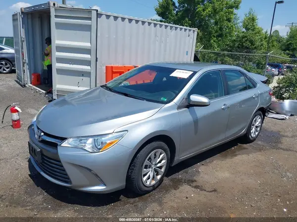 4T4BF1FK5GR554032 2016 TOYOTA CAMRY - Image 2