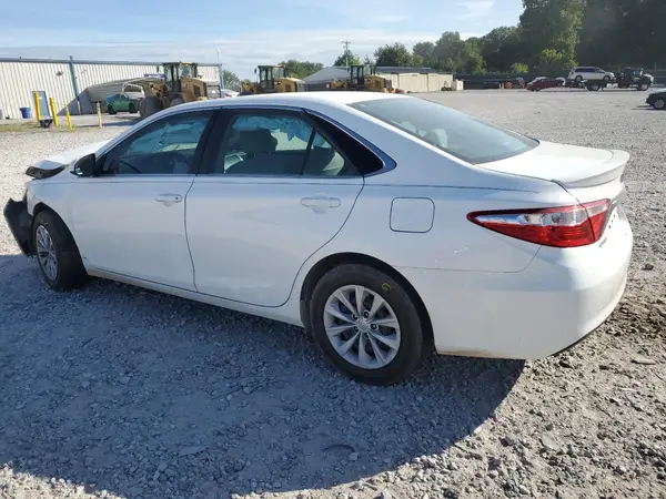 4T4BF1FK5GR556136 2016 TOYOTA CAMRY - Image 2
