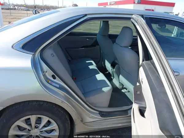 4T4BF1FK5GR557562 2016 TOYOTA CAMRY - Image 8