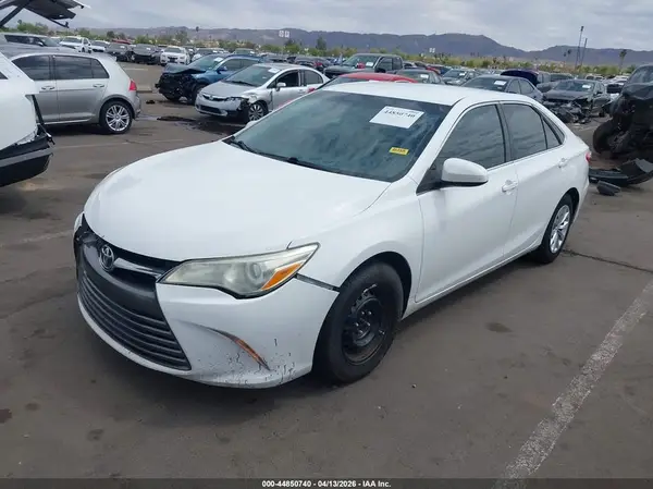4T4BF1FK5GR559814 2016 TOYOTA CAMRY - Image 2