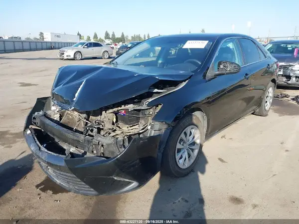 4T4BF1FK5GR563510 2016 TOYOTA CAMRY - Image 2