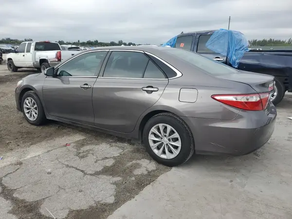 4T4BF1FK5GR564947 2016 TOYOTA CAMRY - Image 2