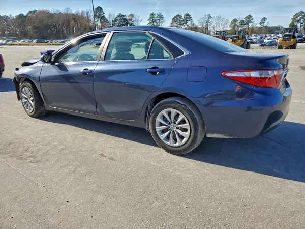 4T4BF1FK5GR567699 2016 TOYOTA CAMRY - Image 2